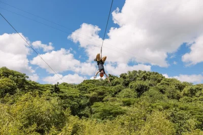 Erlebe kauais hule’ia river beim kajakfahren, fliege per zipline über den dschungel und schwimme an wasserfällen – inklusive picknick, ausrüstung und lokalen guides für einen unvergesslichen t