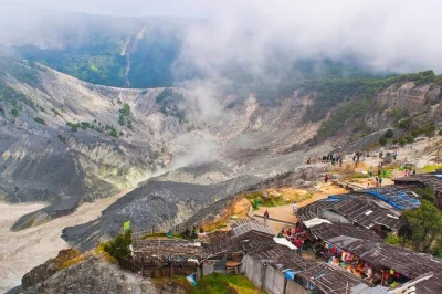 Feel the heat of tangkuban parahu volcano, wander tea fields, soak in ciater hot springs, and taste local fruit on this full-day bandung tour with lunch included.