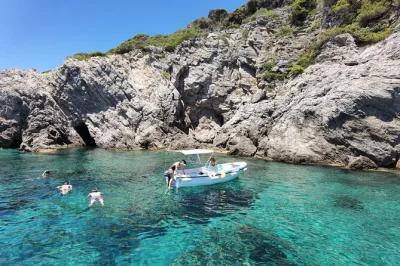 Feel the freedom of the adriatic with a private self-drive boat rental from dubrovnik. explore elaphiti islands, swim quiet bays, and enjoy flexible pickup.