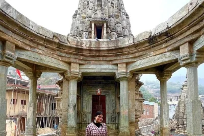 Découvrez jaipur en privé le temps d’une demi-journée : fort d’amber, jal mahal, puits de lumière, hawa mahal, avec prise en charge à l’hôtel et guide local inclus.
