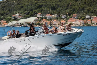 Disfruta un tour en lancha rápida desde zadar con paradas en tres islas, snorkel en aguas cristalinas de croacia y bebidas frías incluidas. reserva con un patrón local.