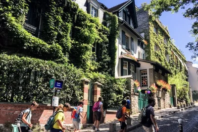 Descubra montmartre em um tour privado a pé — arte, história curiosa e vistas incríveis de paris. passeio de 90 minutos com guia local e dicas para visitar o sacré-cœur.