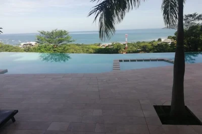 Réservez un transfert privé de l’aéroport de liberia à tamarindo. minibus climatisé, chauffeur local, arrêts flexibles et prise en charge 24h/24. réservation facile pour les familles.