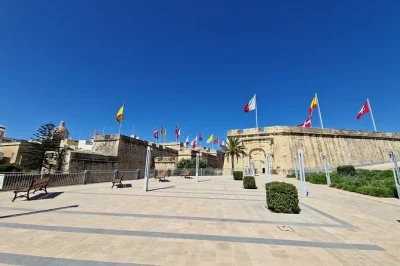 Step into malta’s 3 cities with a local guide, wander vittoriosa’s winding streets, hear real stories, and see grand harbour views. includes meeting at ferry.