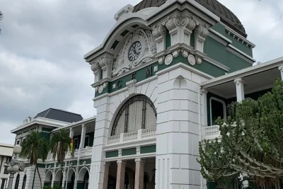 Start your maputo walking tour at the white cathedral, wander art deco streets, taste fresh fruit at the central market, and hear real city stories with a local guide.