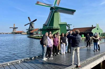 Zaanse schans, queijo edam, vilarejos tranquilos e paisagens de waterland: viva um dia privativo inesquecível saindo de amsterdam, com transporte incluso.