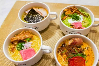 Découvrez tokyo en goûtant 6 bols de ramen uniques dans des restaurants primés à shibuya, shinjuku ou ueno. guide local, dégustations et balade incluse.