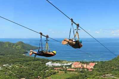 Vivi l’emozione della zipline più lunga con vista oceano in costa rica, incontra bradipi e giaguari al diamante eco adventure park e gusta un pranzo a buffet locale con ingresso flessibile.