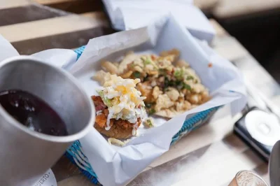 Scopri i sapori di colonia roma con una guida locale, tra piatti di chef e cocktail a base di mezcal. tour con degustazioni, bevande incluse e facile accesso in città.