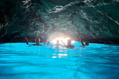 Elafiti islands vicino a dubrovnik: nuota nella grotta blu, fai snorkeling nelle grotte verdi e rilassati sulla spiaggia di Šunj. tour in speedboat con guida locale e bevande incluse.