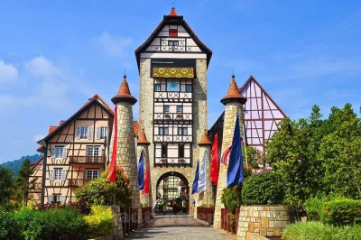 Descubre el pueblo francés de bukit tinggi, jardines japoneses, paseos a caballo y más en una excursión desde kl. incluye traslados y conductor de habla inglesa.
