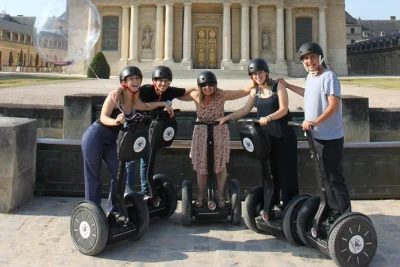Erlebe paris auf einer segway-tour durch das 7. und 1. arrondissement, vorbei am eiffelturm, grand palais & place de la concorde mit einem lokalen guide.