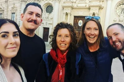 Découvrez le centre historique de lecce avec un guide local, entre places baroques, amphithéâtre romain et ruelles secrètes. visite en anglais, accessible à tous.