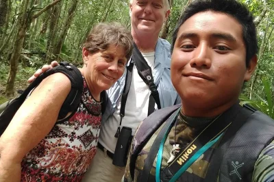 Découvrez la jungle paisible de muyil, repérez des oiseaux rares avec un guide maya et savourez un repas local lors de cette journée d’observation à sian ka'an—repas inclus, transport non comp