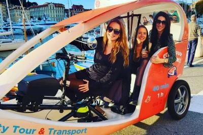 Erlebe nice entspannt per privatem e-bike taxi: altstadt, promenade des anglais und cours saleya blumenmarkt mit abholung und lokalem guide.