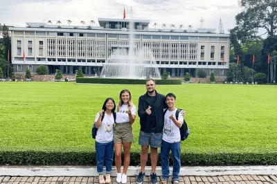 Erlebe ho-chi-minh-stadt auf einer privaten tour mit studentischen guides. entdecke chinatown, historische orte und versteckte ecken – mit flexiblem ablauf.