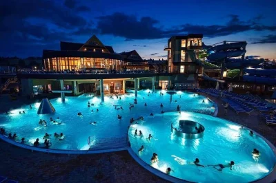 Erlebe die frische bergluft in zakopane, fahre mit der gubałówka-seilbahn, probiere geräucherten schafskäse und entspanne in den chocholow thermalquellen – mit abholung direkt vom hotel in kraka