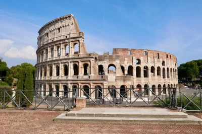 Vivi il colosseo di roma con un archeologo in piccoli gruppi. biglietti inclusi per foro romano, palatino e tutte le tasse.