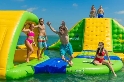 Vivez l’aventure à key west avec parasailing, jet ski et jeux gonflables sur l’eau—option snorkeling au récif et déjeuner inclus. snacks, boissons et tout le matériel fournis.