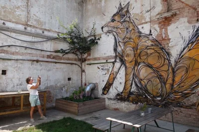 Descubre el lado más creativo de praga: arte urbano, skateparks secretos y un club steampunk legendario con guía local. incluye consejos y paradas para fotos.