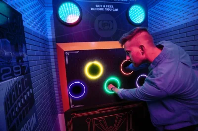 Viva a experiência dos escape rooms no broadway at the beach, em myrtle beach. escolha entre cinco jogos temáticos, com ingresso e suporte de guia local inclusos.