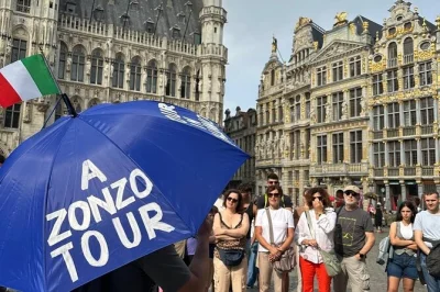 Explore o coração de bruxelas com guia em italiano, conheça a grand place, descubra lendas curiosas e reserve online fácil — grupos pequenos, histórias locais e sem pressa.