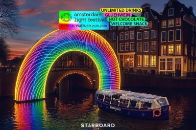 Descubra o festival das luzes de amsterdam a bordo de um barco elétrico aconchegante, com bebidas à vontade, guia local e cobertores — conforto garantido com ponto de embarque próximo.