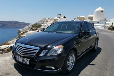 Mykonos, transfer privado com motoristas que falam inglês, veículos mercedes de luxo e retirada flexível no aeroporto, porto ou hotel—reserve direto e sem complicação.