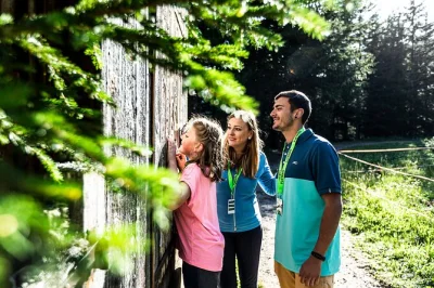 Découvrez vancouver autrement avec la chasse au trésor foxtrail. résolvez des énigmes, déchiffrez des codes et explorez yaletown à votre rythme. tout le matériel est fourni.