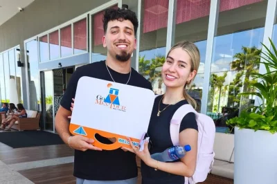 Direkt vom flug in cancun zum hotel ohne stress: privater flughafentransfer mit persönlichem fahrer, gepäckhilfe und bequemer fahrt.