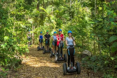 Erlebe den conway circuit im whitsundays regenwald auf dem segway mit lokalem guide. inklusive abholung in airlie beach, morgenkaffee und kompletter ausrüstung.