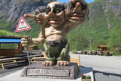 Feel the rush of norway’s trollstigen on a day trip with panoramic viewpoints, salmon baguettes, and stories from your local guide. includes photo stops and lunch options.
