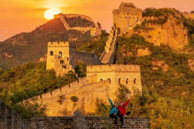 Deixe beijing para trás em um passeio privado até a muralha de jinshanling ou simatai, com busca no hotel, saída flexível e guia opcional para uma aventura tranquila.