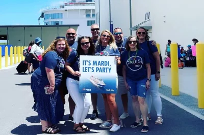 Orlando, port canaveral, transfert privé avec wifi. Évitez la foule, profitez d’un trajet confortable vers port canaveral ou cocoa beach, prise en charge facile incluse.