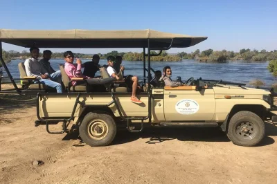 Feel the thrill of a real rhino game drive in mosi-oa-tunya with hotel pickup, snacks, and a local guide—see white rhinos, elephants, and more in zambia’s wild heart.