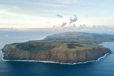 Wake up early for sunrise at ahu tongariki, wander ancient moai sites, explore caves, and relax on anakena beach. includes whatsapp info & local guides.