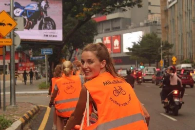 Feel the city’s pulse on a kuala lumpur sunset bike tour—cycle past petronas towers, taste market fruits, and share stories with your local guide. includes bikes and dinner.
