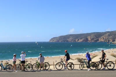 Partez en e-bike de sintra à cascais, dégustez la fameuse queijada, découvrez palais et forêts, puis détendez-vous sur la plage de guincho—train et guide inclus.