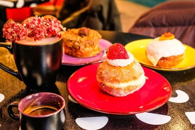 New york donut-tour ab union square: probier bombolone, klassische donuts und brioche in greenwich village mit lokalem guide und spannenden geschichten.