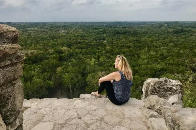 Descubra as ruínas de tulum e coba, nade no cenote multun-ha e visite o museu maia em um tour em grupo pequeno com almoço e traslado incluídos.