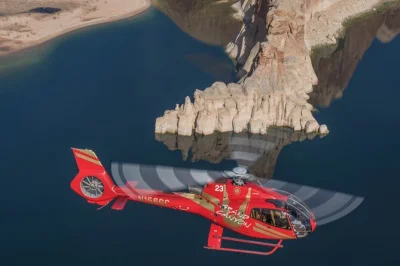 Sobrevuela horseshoe bend, lake powell y la presa glen canyon en un paseo en helicóptero desde page. reserva tu asiento con vistas panorámicas y guía experto.