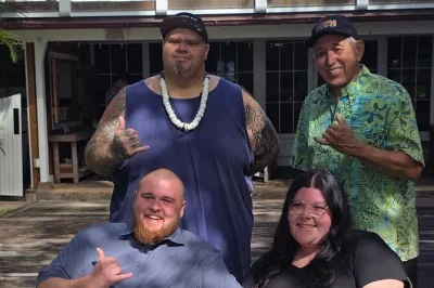 Conheça a casa do mcgarrett em oahu, encontre o elenco de hawaii five-0, ouça histórias dos bastidores e aproveite um almoço local com o primo flippa. inclui lanches e guia.