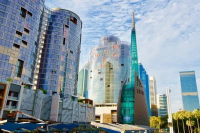 Siente la historia al tocar campanas de 300 años en la bell tower de perth, disfruta las vistas del río swan y acompaña a un guía local en este tour práctico con acceso flexible.