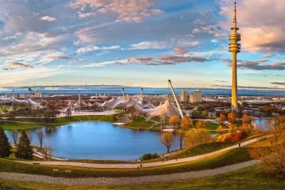 Transporte privado de salzburg a munique com parada de 2 horas em herrenchiemsee, berchtesgaden ou outras opções. motorista local, horário flexível e conforto porta a porta.