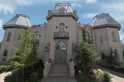 Feel the cool hush of the turquoise castle in albuquerque, wander grand halls filled with rare turquoise art, and get hands-on with local stories. entry fees included.