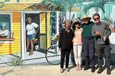 Découvrez bahama village à key west, visitez la maison d’hemingway et grimpez dans le phare historique avec un petit groupe et un guide local — ponchos fournis en cas de pluie.