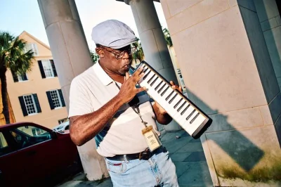 Hear charleston’s untold black stories on a 2-hour walking tour with historian damon fordham. includes city market, old slave mart, and harbor walk. book with confidence.