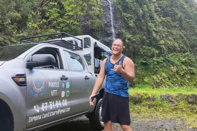 Explore o coração selvagem de tahiti em um safari 4x4 — vales verdes, rios sagrados, paradas para banho e histórias com guia local. inclui traslado e paradas para fotos.