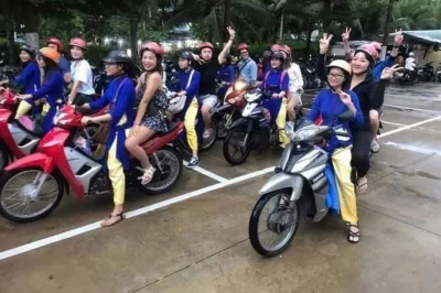 Sinta a energia noturna de da nang com guias de ao dai, experimente comidas de rua que você nunca encontraria sozinho e admire as luzes da dragon bridge. traslado privado incluso.