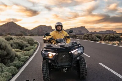 Vivi l’emozione di un giro in quad da playa de las américas fino al teide, tra boschi e paesaggi vulcanici. include pick-up, guida e casco. prenota ora.